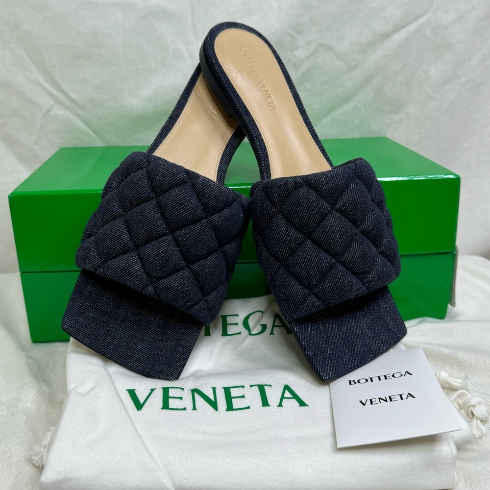 Bottega Veneta padded indigo denim sandals, size 38.5
